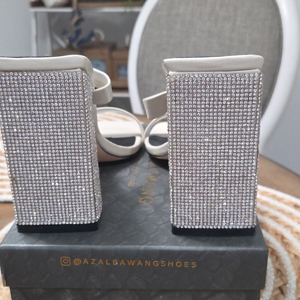 Azalea Wang Dallas Rhinestone Heel, In Bone, NIB - Picture 5 of 6